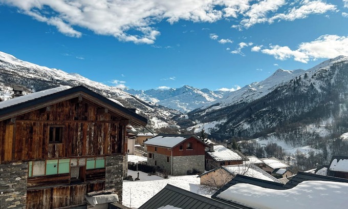 Saint-Marcel Chalet De Esquí | Chalet with panoramic view · Modern comfort · Quick access to 3 Vallées