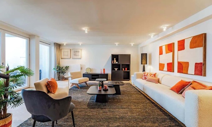 Etterbeek Apartamento | Luxury Penthouse with Panoramic Views Downtown 3BR