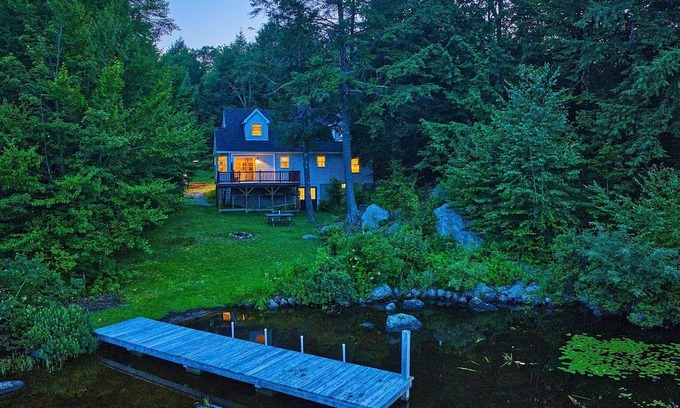 Stoddard Casa | Lakeside Escape - 4BR/2BA Retreat 2hrs from Boston