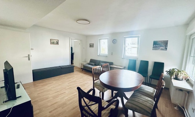 Friedrichsdorf Apartamento | Spacious 4-room apartment with terrace and garden