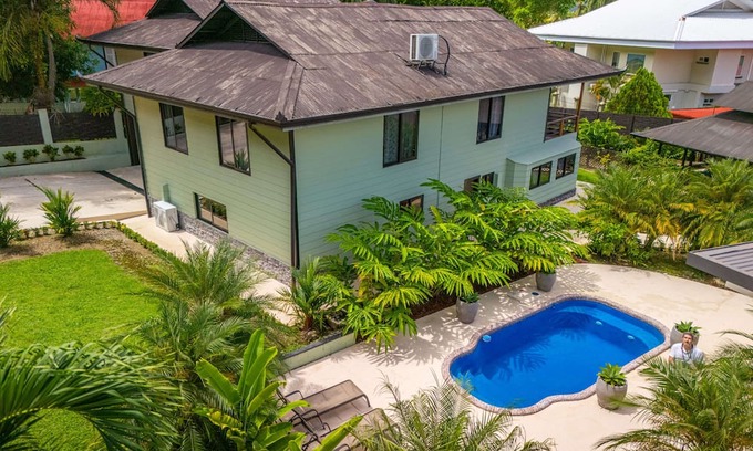 Golfito Casa | Amazing Golfito location-House+Casita-sleeps 16+Top property in Golfito+Luxury