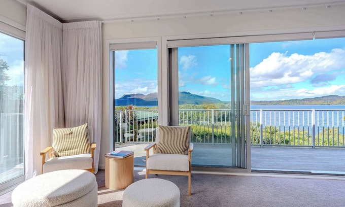 Lake Tarawera Casa | Boat Shed Bay - Stunning Lake Tarawera Views