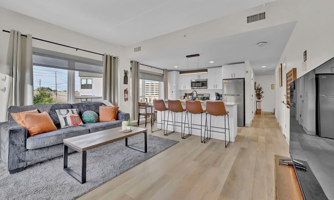 University Circle Apartamento | Brand New Luxe Suite close to CLE Clinic, University Circle, Stadiums & Downtown