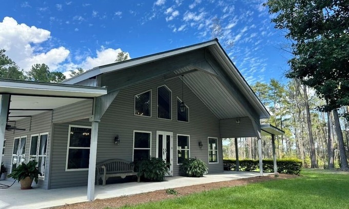 Statesboro Casa | Brand New Game Day Listing! GATA Getaway! 2 bed, 2 bath, 15 min from Stadium.
