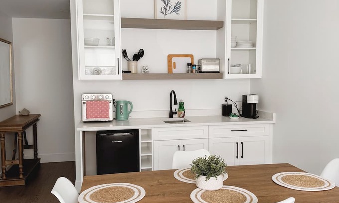 North Cowichan Apartamento | Maple Bay Hideaway suite NEW - 1 Bed 1 bath in Maple Bay