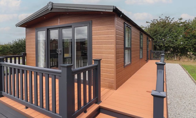 Great Hatfield Cabaña | MEADOWS PARK 3, family friendly, with hot tub in Hornsea