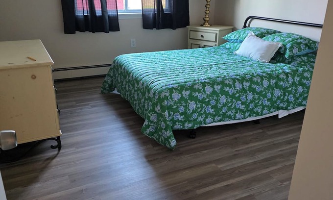 Bad Axe Casa | Spacious 3-bedroom house in Bad Axe, walking distance to Hospital, Tec center.