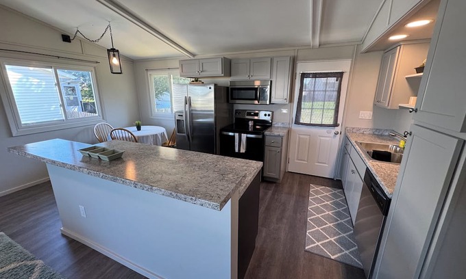 Solon Casa | Newly Renovated 3-bedroom House in Solon