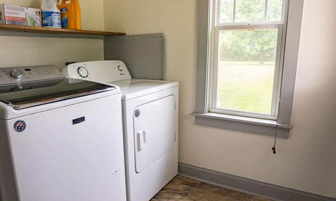Crestview Apartamento | 3BR Country Retreat Pool, Gazebo & Play
