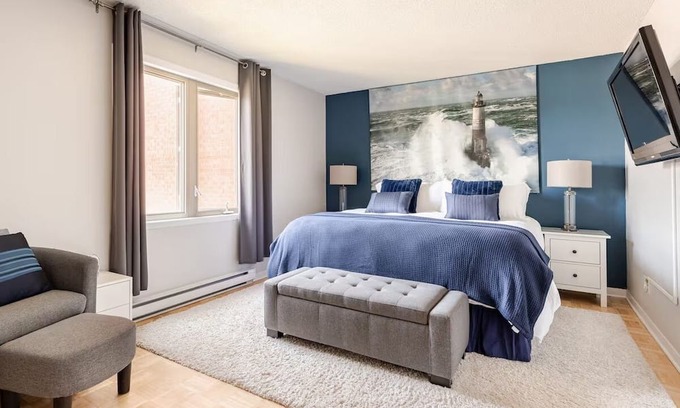 Kirkland Apartamento | Chic 1-bedroom apartment with fitness room and AC in serene Kirkland