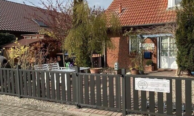 Burgstaaken Casa | 1-bedroom holiday home