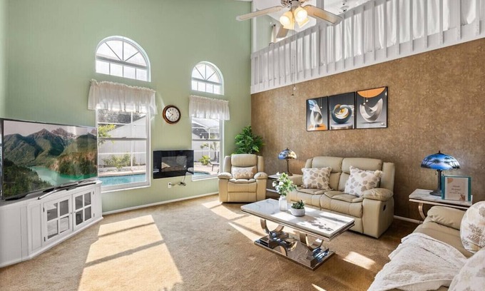 Lindfields Villa | Stunning Home 4bdrms Near Disney