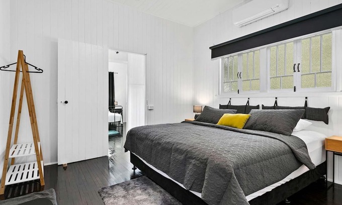 Maryborough Casa | Welcome to Retro on walker