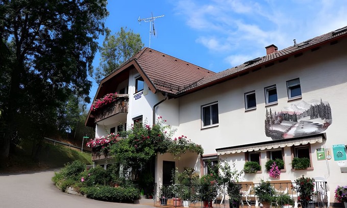 Freiamt Apartamento | Apartment 'No. 3 Schwalbe' with Shared Terrace, Shared Garden and Wi-Fi