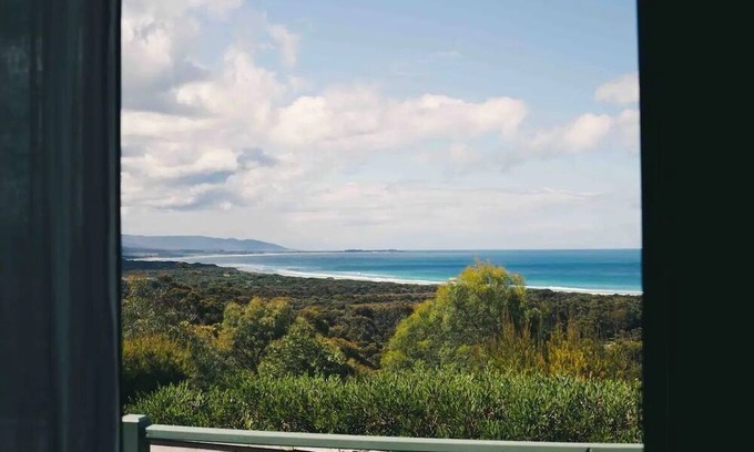 Bicheno Cabina | Panorama Cabin - a cosy shack and an epic view (A)