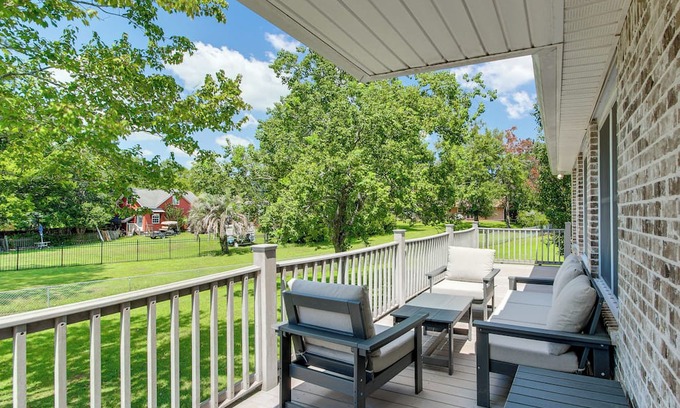 Biloxi Casa | Yard & Dock: Waterfront Group Getaway in Biloxi