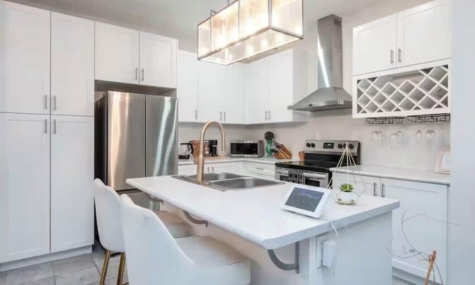 Woodstock Casa | Comfy 3bed Woodstock Escape Upper Level home with 2nd floor Living Room,AC +more