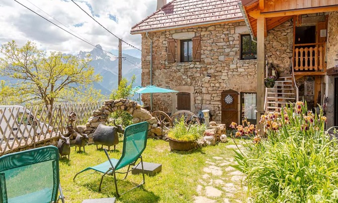 Les Cotes de Corps Cabaña | Cottage 'Le P'tit' with Lake View, Private Terrace and Wi-Fi