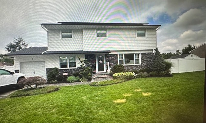 Bethpage Casa | Ryder Cup House. Updated 4 BR home Located in Bethpage 1 mile from Golf course.
