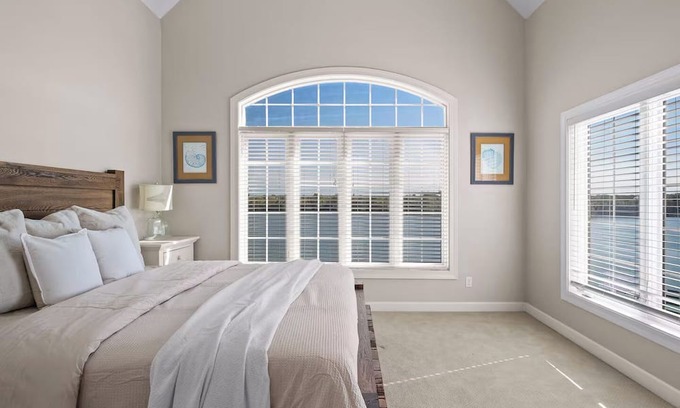 Jeffersonville Casa | River House - OmG Views Minutes to Bourbon Trail