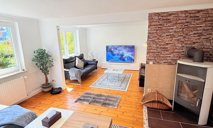 Klein Ronnau Casa | Modern vacation home with sauna, fireplace & billiards - close to the lake