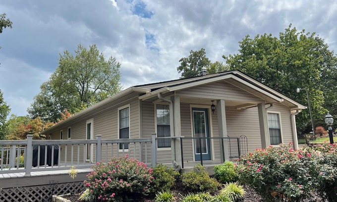 Subiaco Casa | Lovely 2 bedroom 2 bath home at the base of Mt Magazine near Subiaco Academy