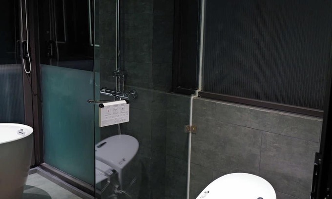 Ba Dinh Hotel | 3-bedroom hotel in lovely Westlake view in the heart of Ha Noi
