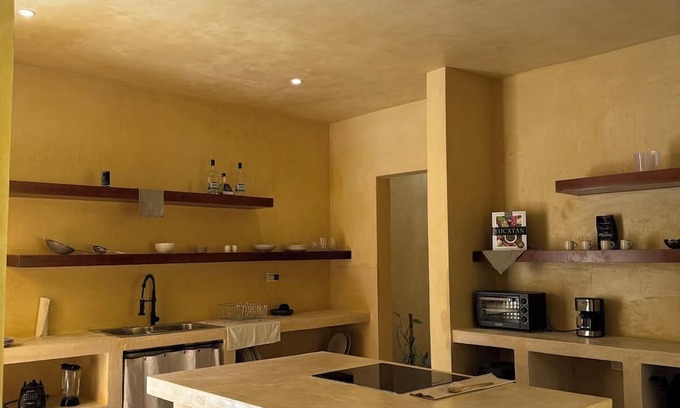 Conkal Casa | Casa Ka - Mini Hacienda Retreat with Pool + Starlink