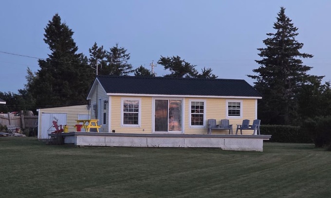 Amherst Shore Cabaña | Seaside Escape – 2-Bedroom Oceanview Cottage with Private Beach Access