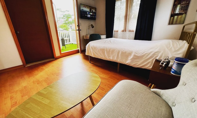 Bouvet Island Casa | Large sunny room with private bath & balcony