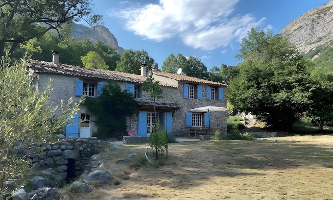 Entrepierres Casa | House in Provence in the Old Fuller's Mill