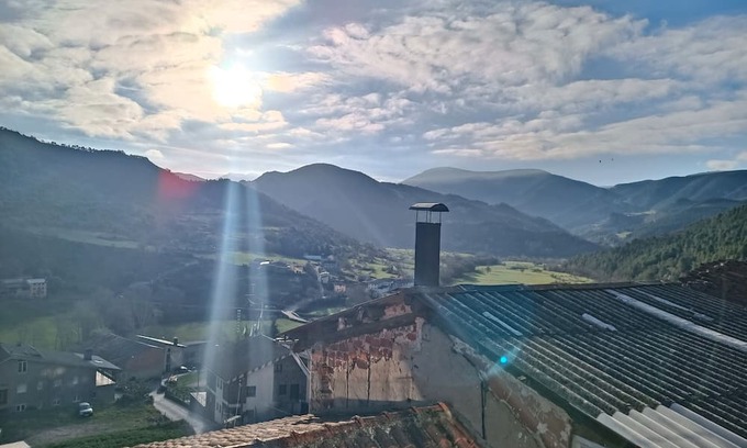 Noves de Segre Apartamento | Apartment 'Cal Paleta' with Wi-Fi