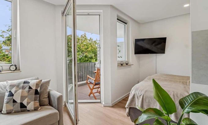 Bietigheim-Bissingen Apartamento | Modern, freshly renovated apartment with beautiful balcony in Bietigheim-Bissingen