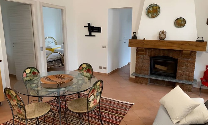 Cantello Apartamento | Apartment 'Mora' with Mountain View, Private Terrace and Wi-Fi
