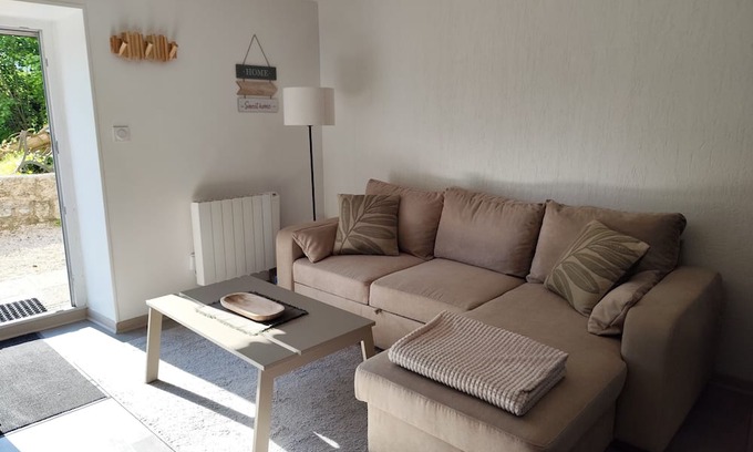 Paroisse Notre-Dame Apartamento | Apartment 'Le Maé' with Wi-Fi