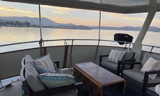 Sausalito Alquiler De Eote | Sausalito Floating Gem: A Charming Stay by the Bay