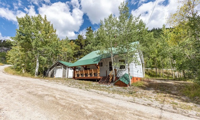Garfield Cabaña | Papa's Cottage- Dog Friendly- Close to Monarch
