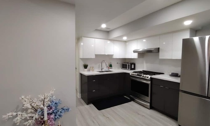 Markham Casa | 1 bedroom private Basement suite in the Heart of Markham