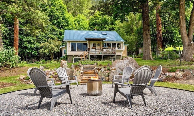 Arlee Casa | A serene, rustic farmhouse nestled on the banks of the Jocko River. Perfect for nature lovers, this cozy getaway offers peace, privacy, and stunning outdoor spaces to immerse yourself in the beauty of Montana.