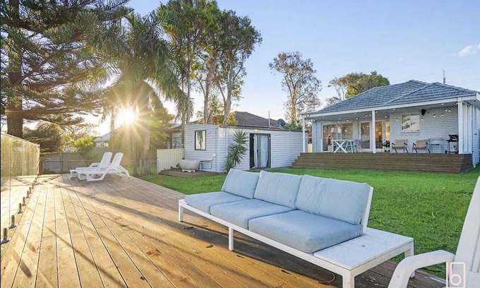 Central Coast Casa | Lakeside Lodge Toukley: A 3-Bedroom Home with Stunning Water Views