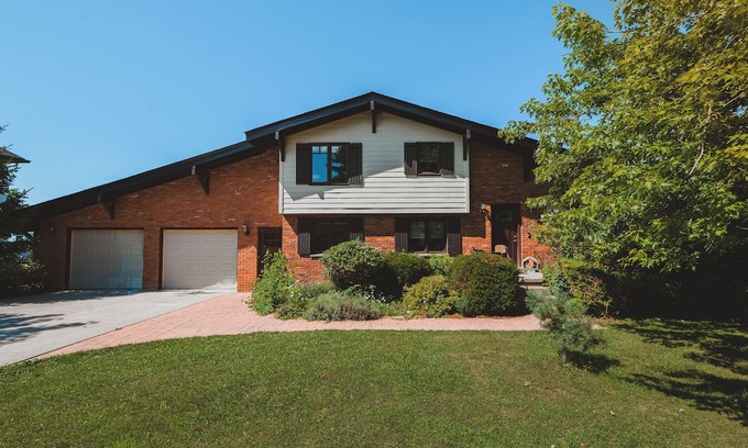 Plympton-Wyoming Casa | Lakeside Landing - Swim Spa & Waterfront