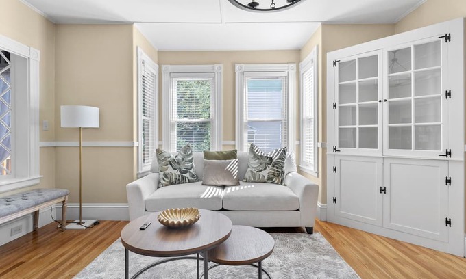 Reading Apartamento | New England Historic Charm Meets Modern Style in the North Shore