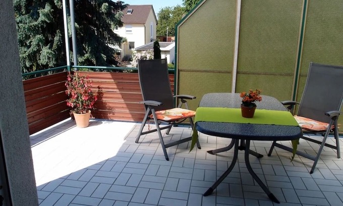 Weinheim Apartamento | Holiday Apartment "Mand" with Balcony and Wi-Fi