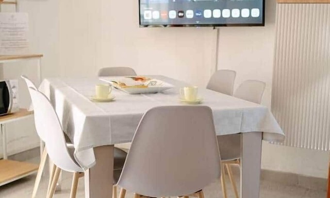 Villaggio Carrao Casa | Casa Sole - townhouse by the sea, WiFi, Netflix, A/C