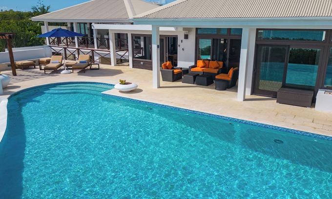 Rendezvous Bay Villa | Spacious 5-Bedroom Villa, Walk to Rendezvous Bay Beach