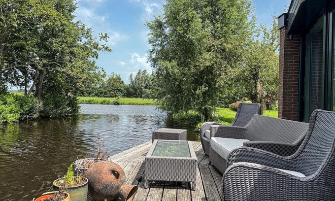 Municipality of Krimpenerwaard Casa | Amazing home in Stolwijk with house sea view