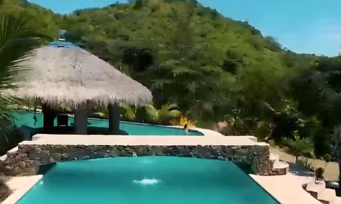 Puerto López Villa | Nature Escape Villa | Pool, Jacuzzis & Pet-Friendly Stay