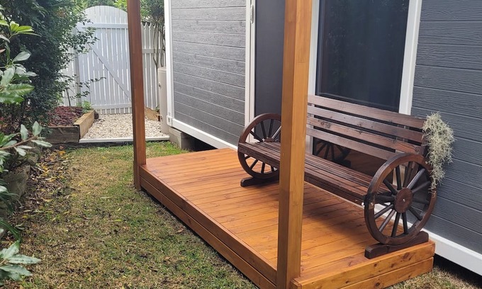 Waratah Apartamento | Frankie Manor is a unique pet friendly Tiny home located in Waratah.