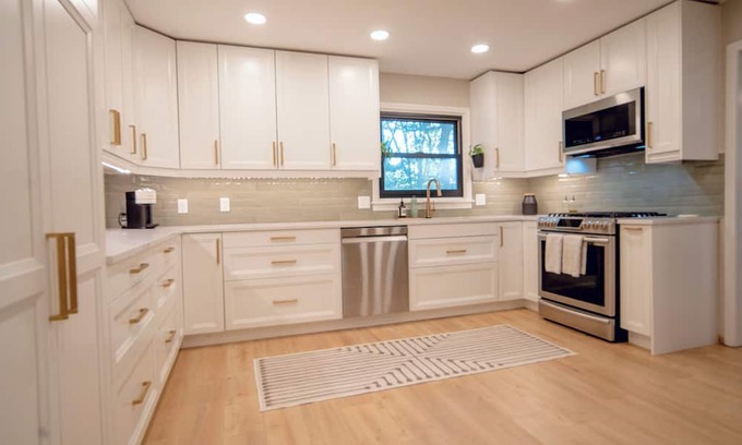 Granger Casa | Spacious 5BR Retreat w/Wet Bar, Backyard – 10min to Notre Dame