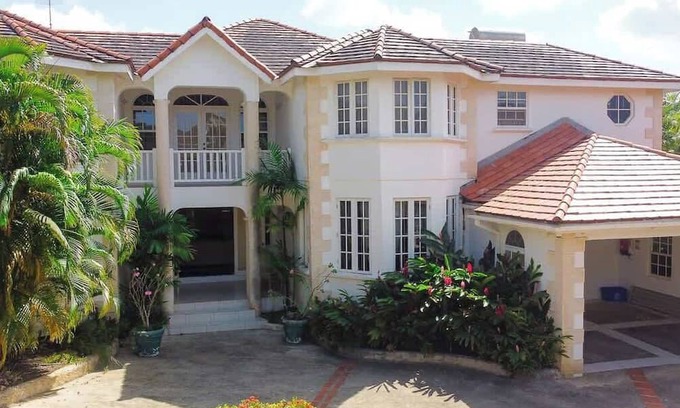 Paynes Bay Casa | ZenBreak Marzalea Villa 2bd